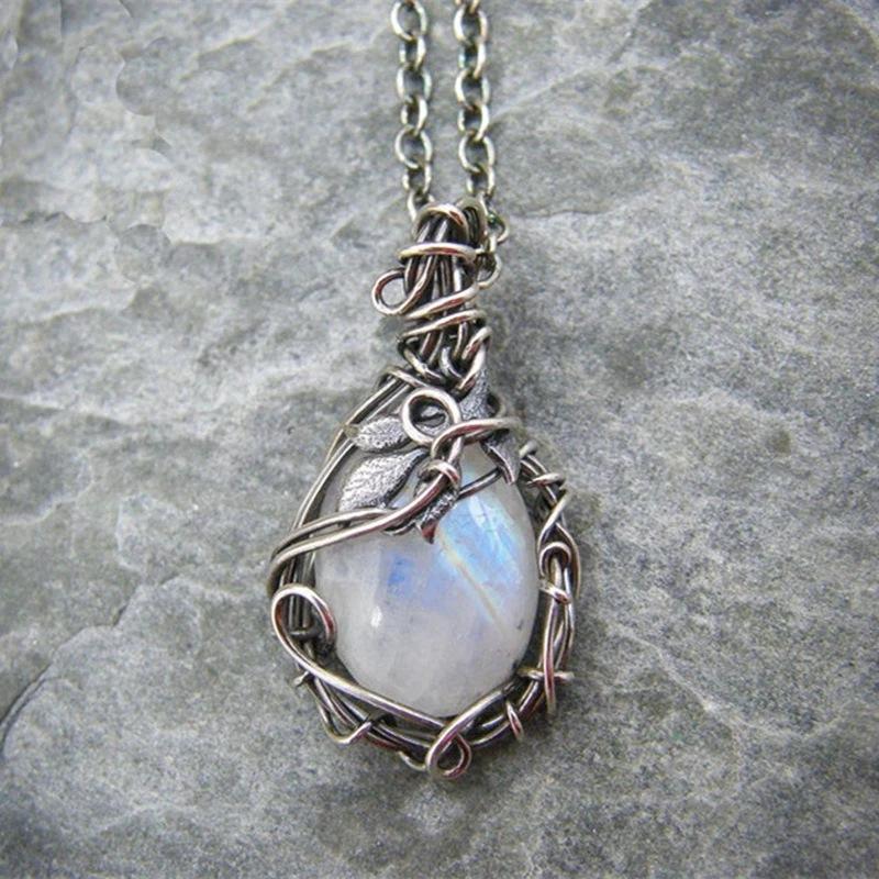 

Pendant Necklaces Vintage Moonstone Necklace For Women Accessories Statement Jewelry Girl Fashion Winding Flower Vine Geometric