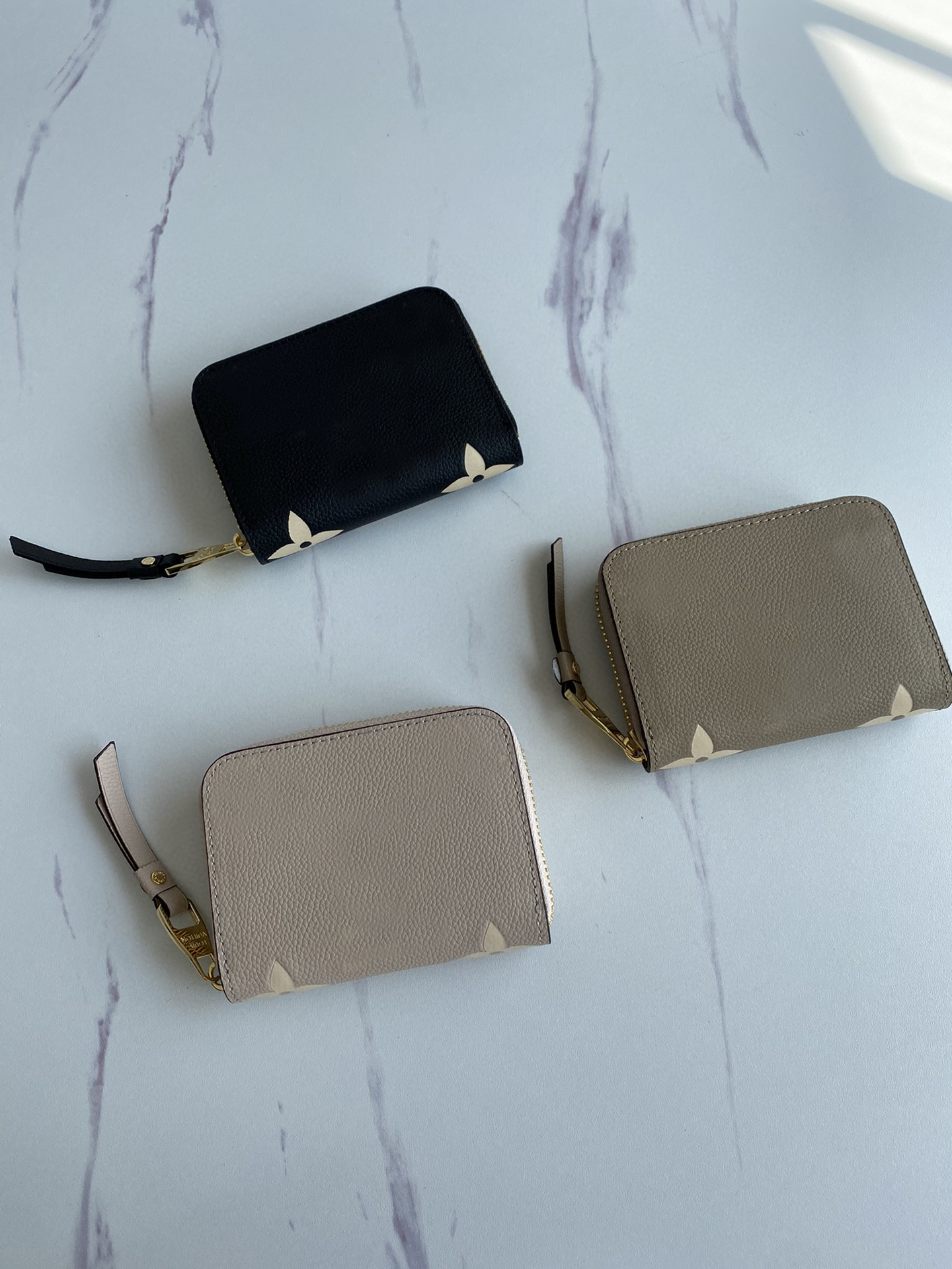 

Fashion Luxury Designer Ladies Short Zipper Coin Purse High Quality Flower wallet 69787, Grey