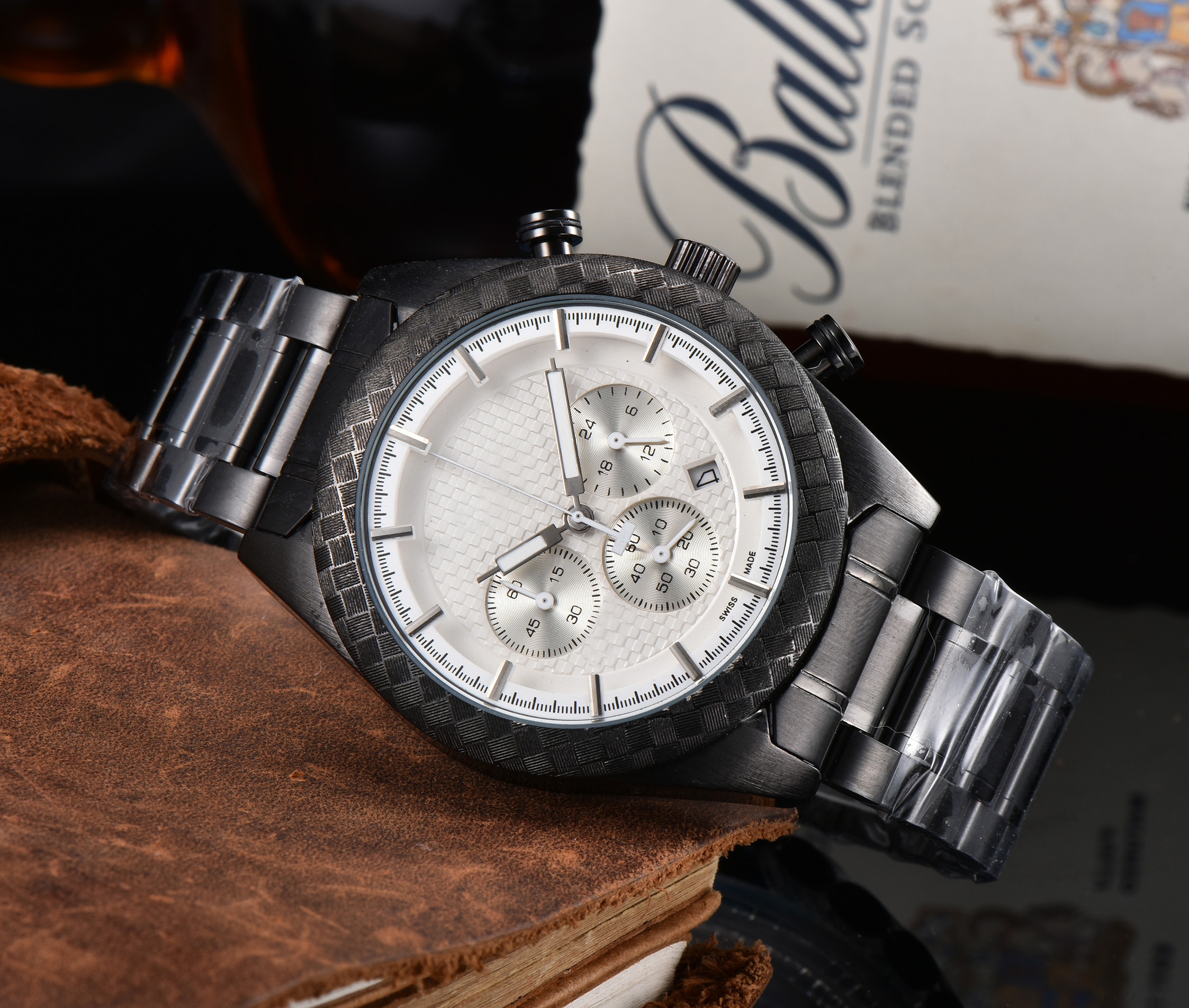 Nouvel homme marque de luxe hommes montres japon mouvement à quartz montre chronographe pour tous les travaux de cadran montre de designer montre