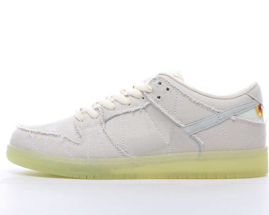

Authentic Night of Mischief DK Low Mummy Shoes White Volt Light Green Outdoor Trainers Sports With Original Box