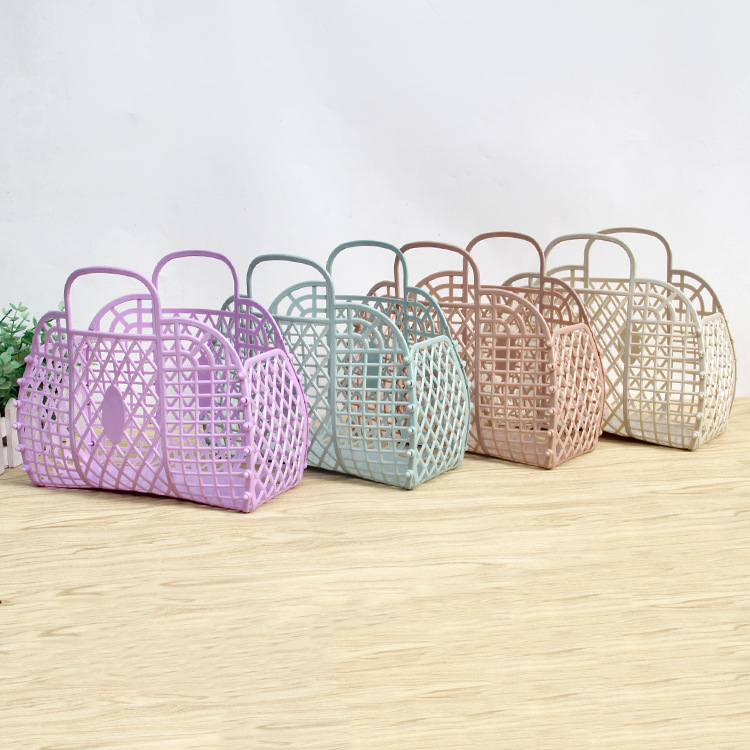 

Fashion kids hollow plastic handbags 2022 Debris basket bags children shopping vegetable basket A8706, Mixed color