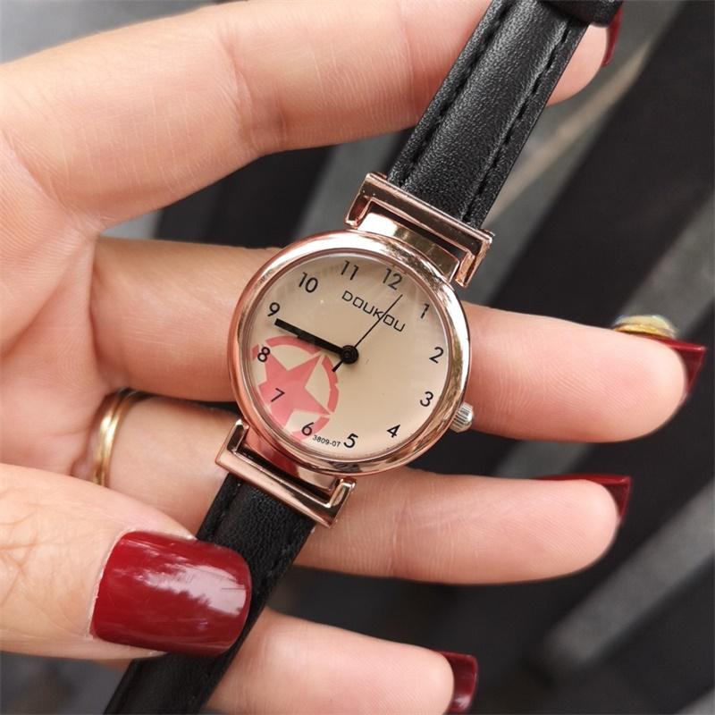 

Wristwatches Fashion Five-Pointed Star Women Watches Luxury Qualities Ladies Leather Casual Woman Quartz Clock Zegarek Damski, Brown