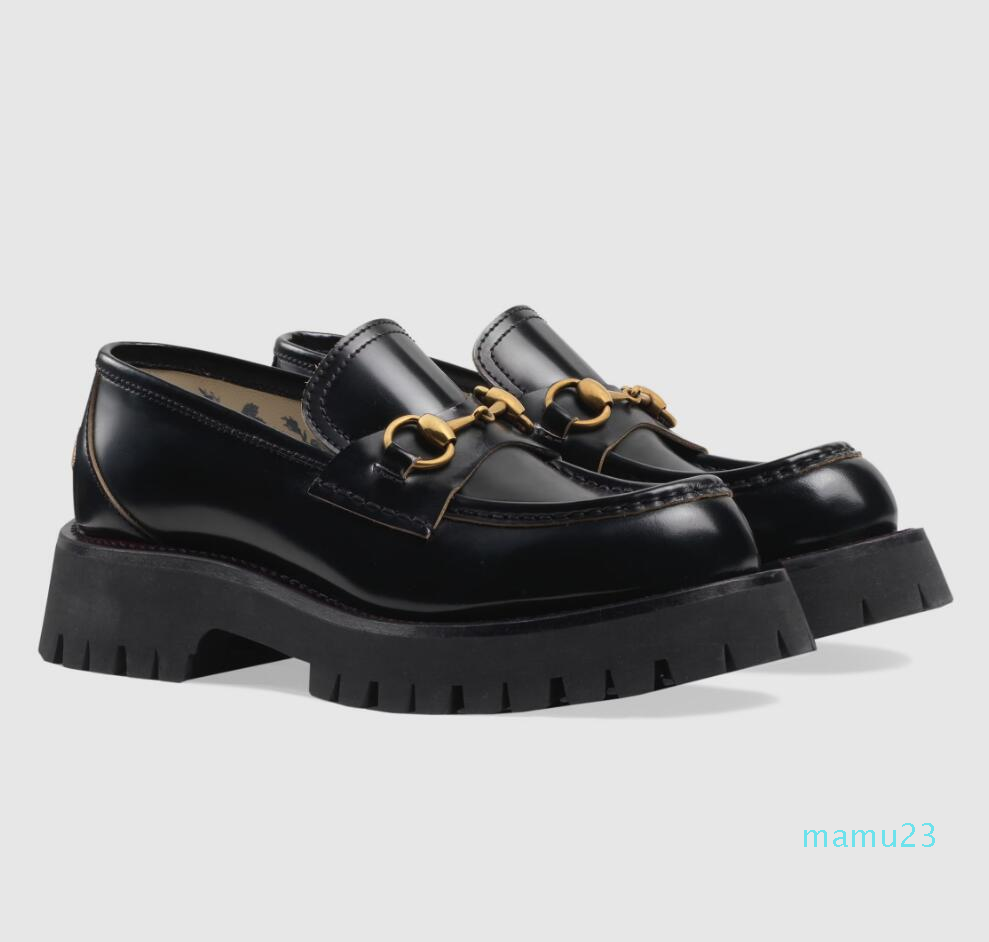 Chaussures de mobasse élégante en caoutchouc Sole Horsebit Chaussures Femmes Slip sur les mocassins Gold Broidered Bee High Quality 2022