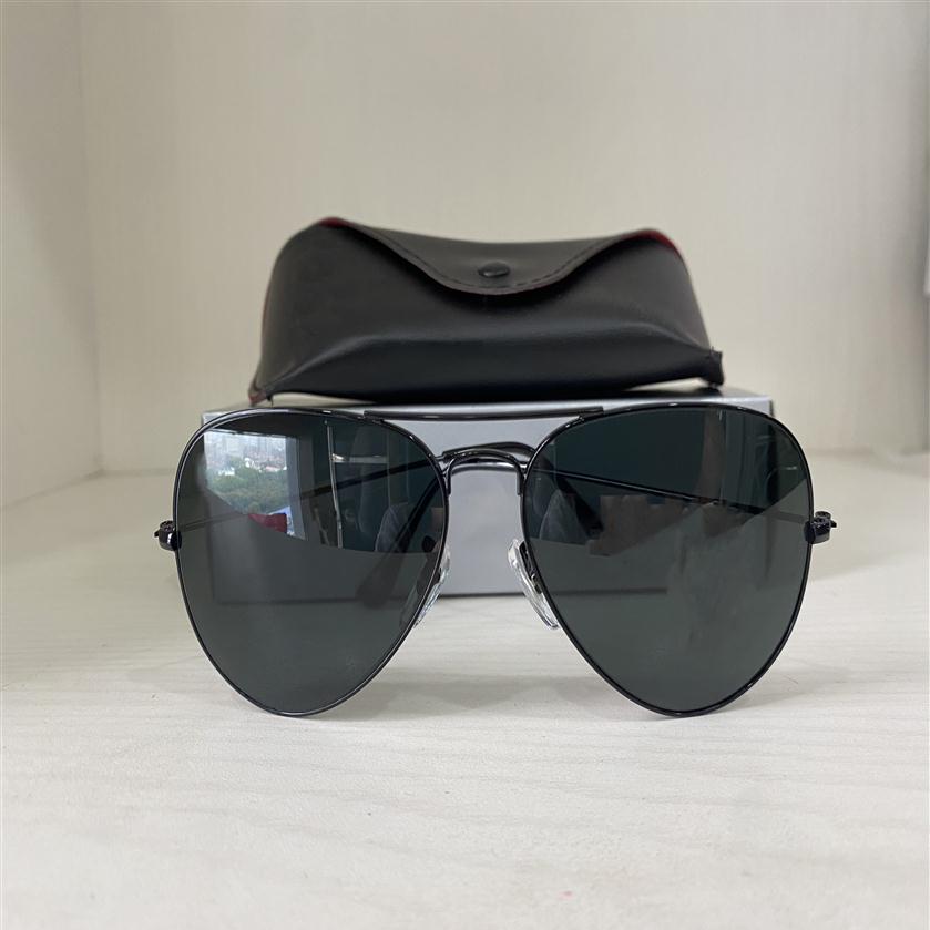 Lunettes de soleil de qualité supérieure Men des femmes concepteurs classiques verres de soleil Modèle aviateur Polarisé Lenses anti-UV Fashion F