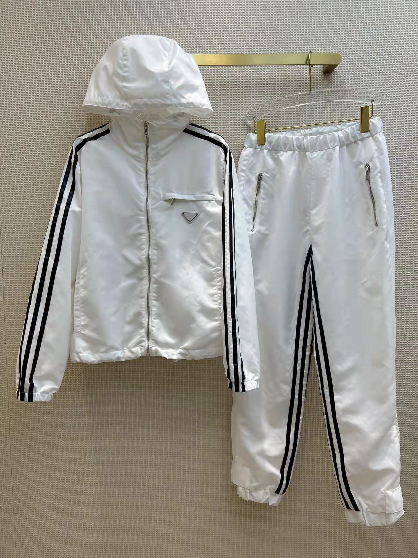 

Women designer Tracksuit Two Pieces suit Terry Jacket pants sportswear triangular badge with printing Lady striped trench coat elastic waist track pants Asian size, Consultative service