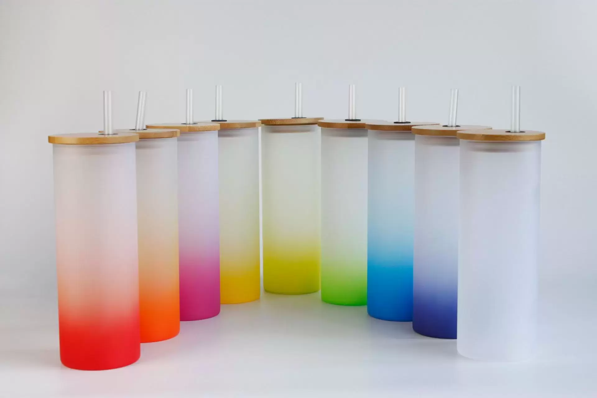 

Blank Frosted Tumblers 17oz Sublimation Glass Gradient Printed Bamboo Lid and Straw