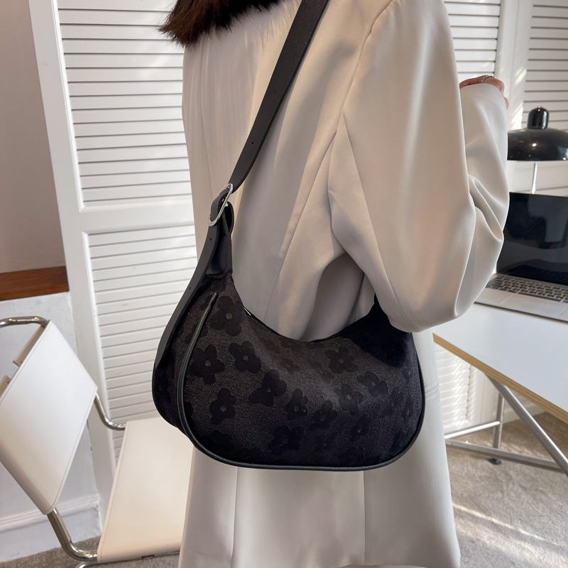 

HBP Fever gentle fashion underarm shoulder bags female wave version this year popular spring and summer small bag, Black