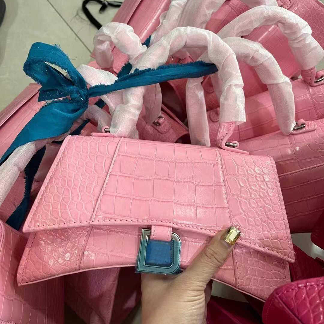2022 Hot Lady shopping sacs à bandoulière mode sacs à main femmes fourre-tout Top qualité Cross Body demi-lune luxe en cuir véritable classique r