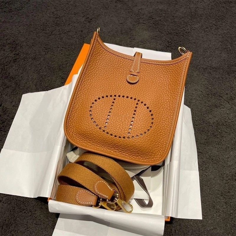 

hollowed Designer Herme Bags Evelyn out bucket bag head layer cow leather Evelyn litchi leather womens bag one shoulder cross mobile bag SUBH, Milkshake white evelyn