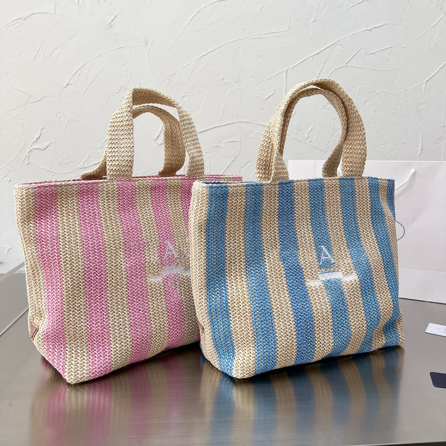 

22Ss Womens Totes Genuine Raffia Braided Embroidered Letters Bags Luxury Designer Women Handbags Shopping Outdoor Travel Handbag With Triangle Badge Side 31cm, Pink