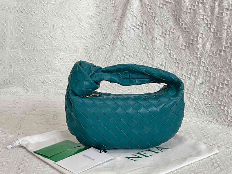 

Designer Handbags Sheepskin Mini Jodie Knotted Satchel Cloud Dumpling Leather Hand-held Women's Woven Armpit Bag, Wild duck green