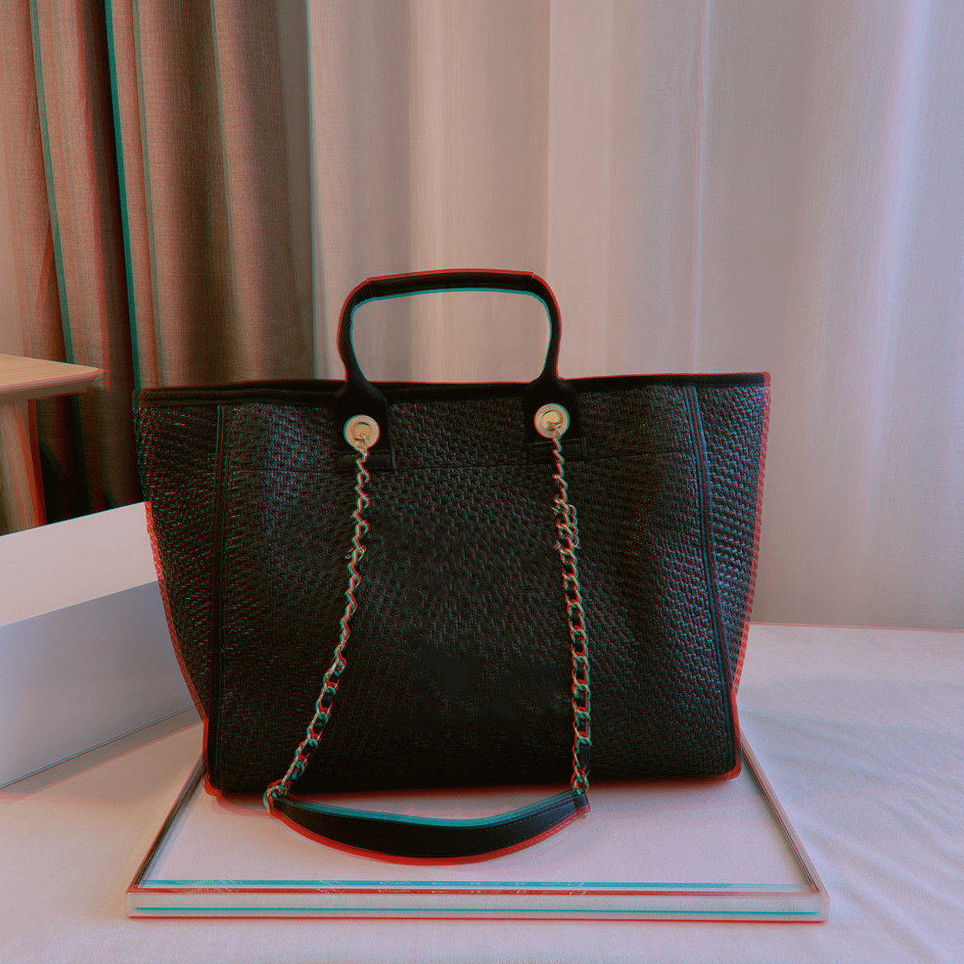 

2022 Latest style handbag multicolor beach bag one shoulder shopping capacity women's purse designer leather high quality charm color, Make up thedifference