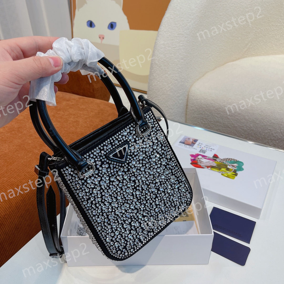 

Cleo Mini Hobo Diamond Bags for Women New Design Bag Luxury Shoulder Bags Lady Chest Pack Tote Chains Handbags Purse Style Nylon Multicolor