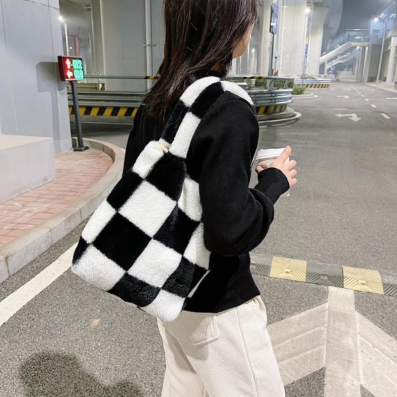 

Evening Bags Elegant Women Checker Print Shoulder Soft Plush Bucket 2022 Winter Travel Bag Female Warm Fluffy Large Tote BagsEvening, Type c