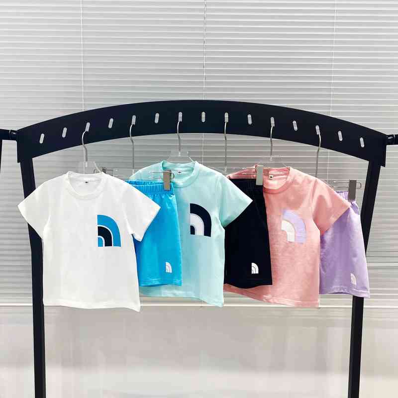 Costume à manches courtes pour enfants Summer Brand Trendy Coton Cotton T-shirt Girls 'Shorts Set x2528