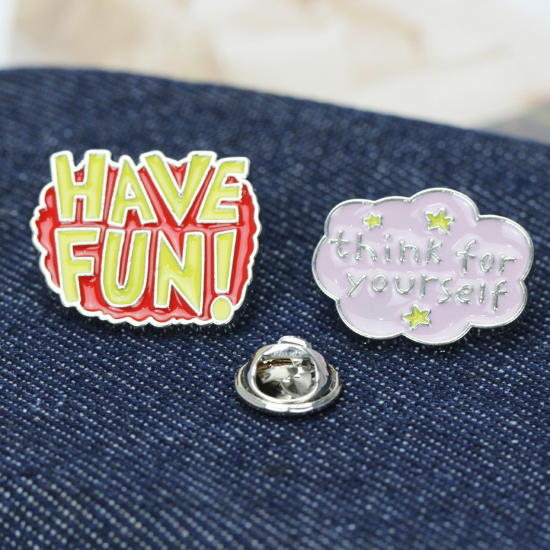 

European Cute English Letter Series Clothes Brooch Zinc Alloy Have Fun Kiss Me Letters Collar Pin Unisex Women Backpack Cowboy Sweater Coat Badges Corsage Brooches
