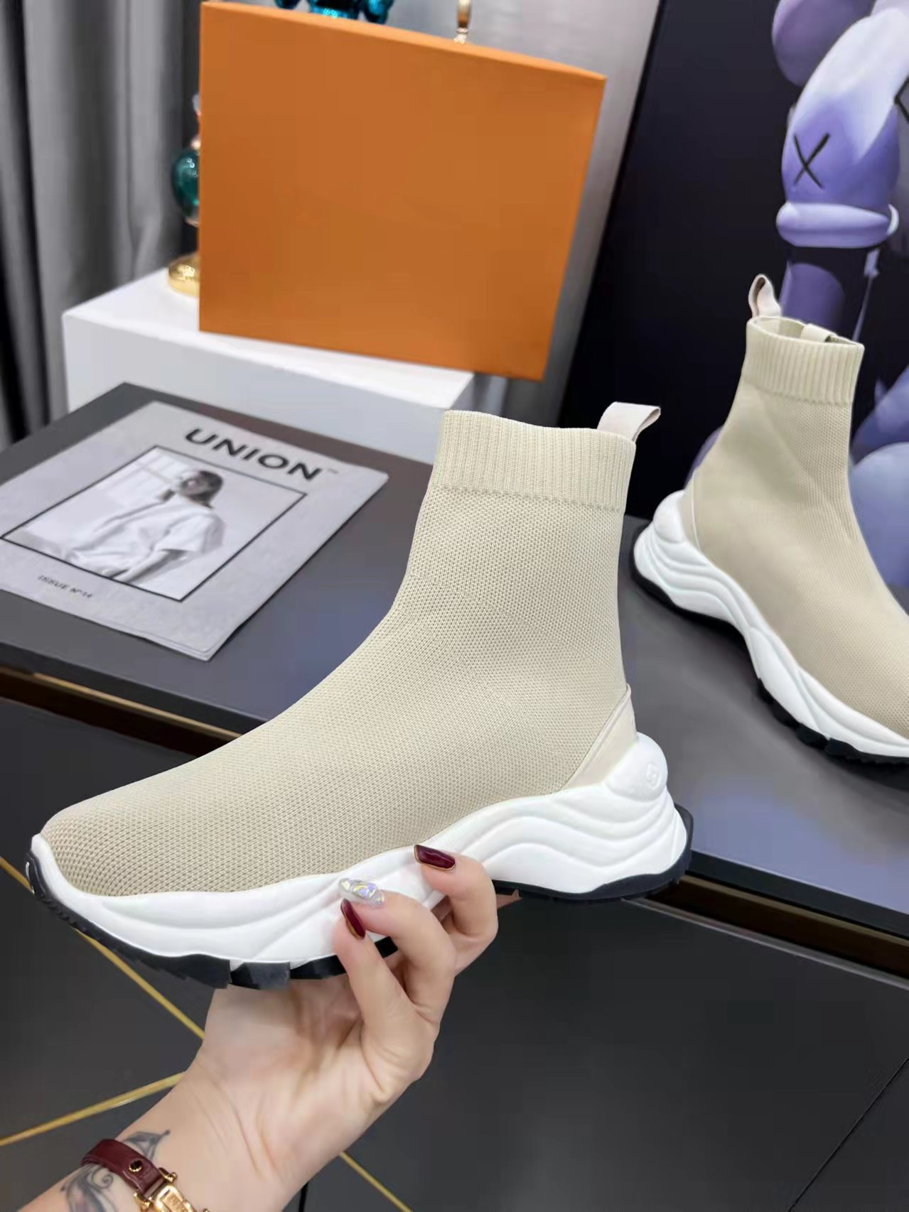 

Luxury Sneakers Shoes Outdoor Trainers Luxurious Rubber Sole Fabric Patent Leather Jogging Walking 0502, 01