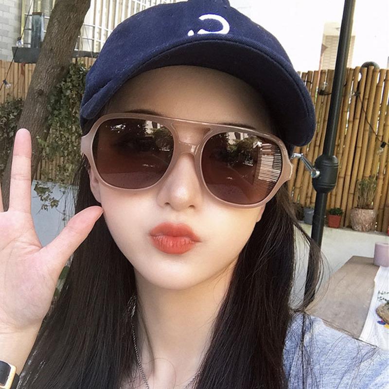 

Sunglasses Vintage Women Classic Square Sunglass Men Outdoor Sun Glasses Shades For Wholesale Lentes De Sol MujerSunglasses