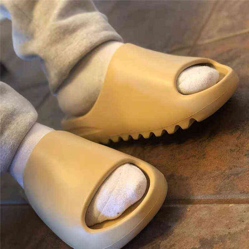 

sandals Summer Men Women Slippers Massage Chunky Clogs Fast Dry Slides Outdoor Street Beach Indoor Bathroom Flip Flops 220623, Beige