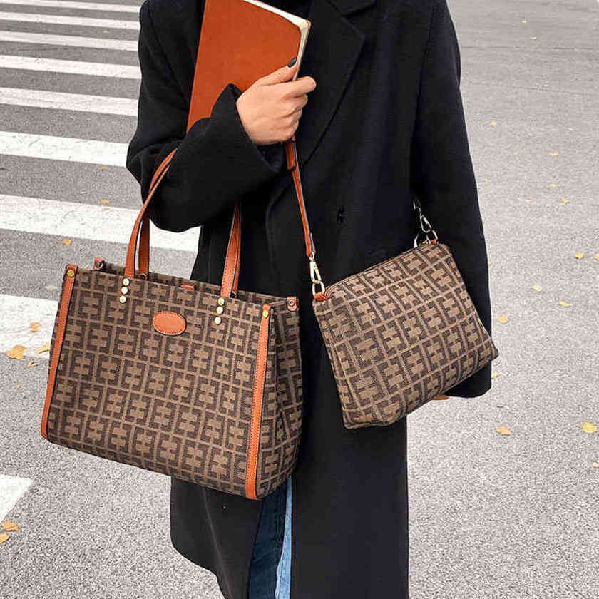 

20% off sitewide 2022 Top Design Luxury Bags C26W Large capacity hand mother bag women's Tote Bag, Brown