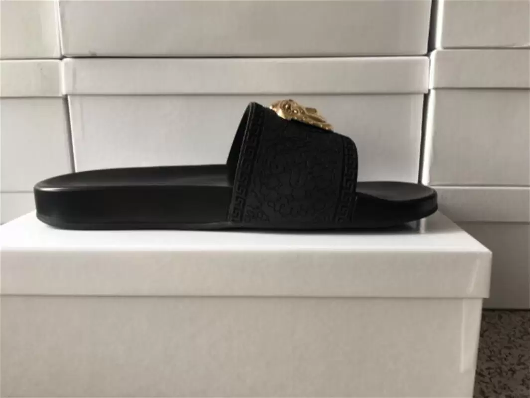 

2021 Luxury Designer Slide Slippers Summer sandals Men Beach Indoor Flat Flip Flops Leather Lady Women FashionShoes Ladies with box dust bag