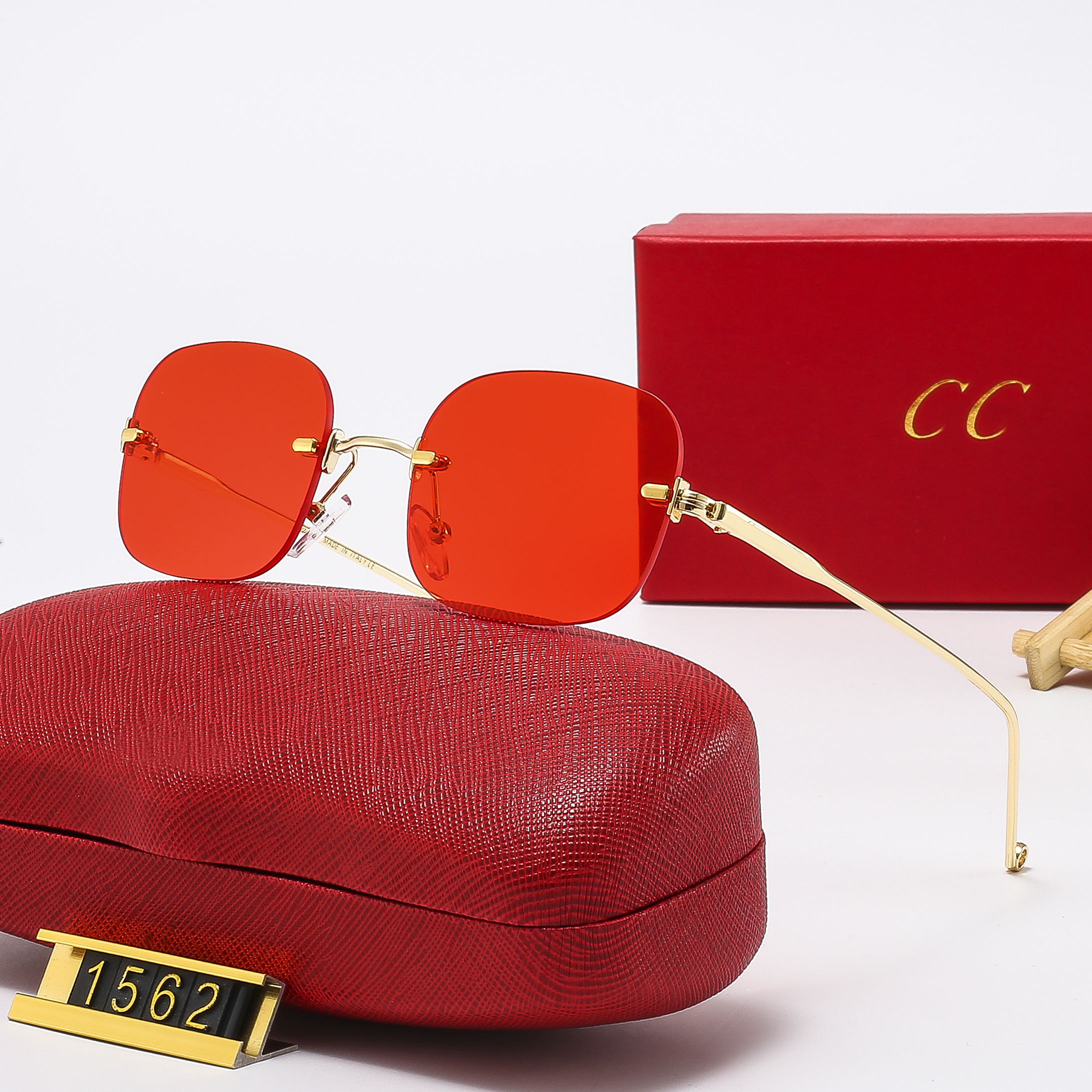 

Fashion Women Classic Black Luxury Brand Women's Sunglasses Ladies Trendy Designer Sun Glasses Retro Shades Eyewear UV400