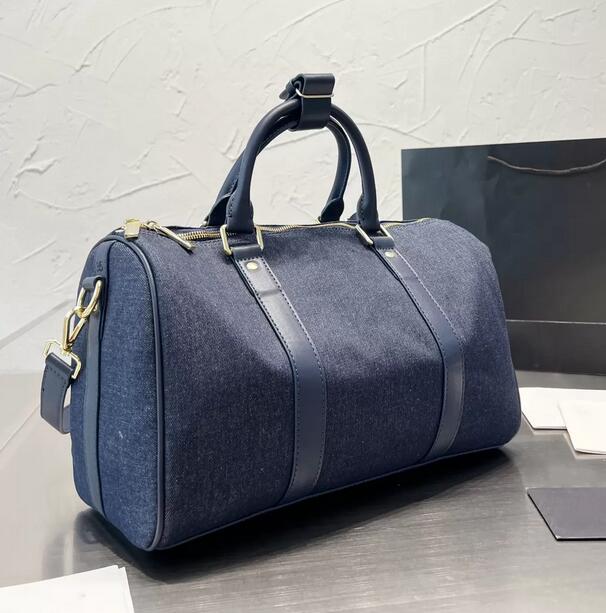 

Blue Denim Travel Shopping Totes Bag Designer Classic Leather Hand Strap Hardware Zipper Quilted Badge Outdoor Large Capacity Unisex Crossbody Handbags