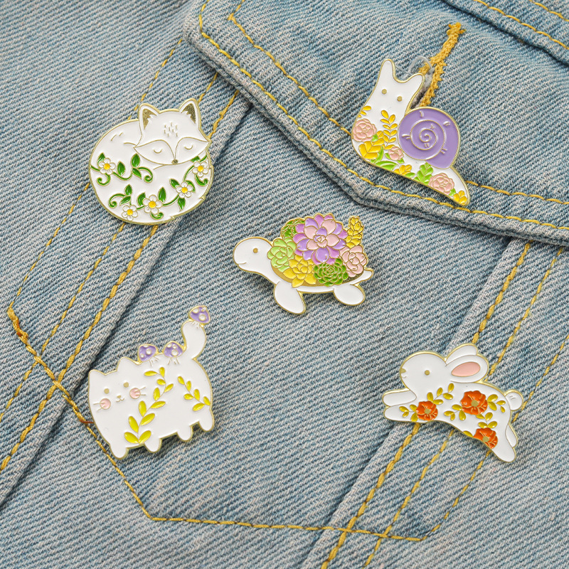 

Shrubbery Animal Enamel Pins Custom Cat Fox Turtle Rabbit Snail Plant Brooch Lapel Badge Fun Cartoon Jewelry Gift for Kid Friend, Mixed colors