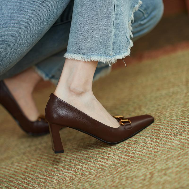

Dress Shoes Ladies Natural Cow Leather High Heeled Pumps Women Gold Chain Square Toe Casual Beige Office