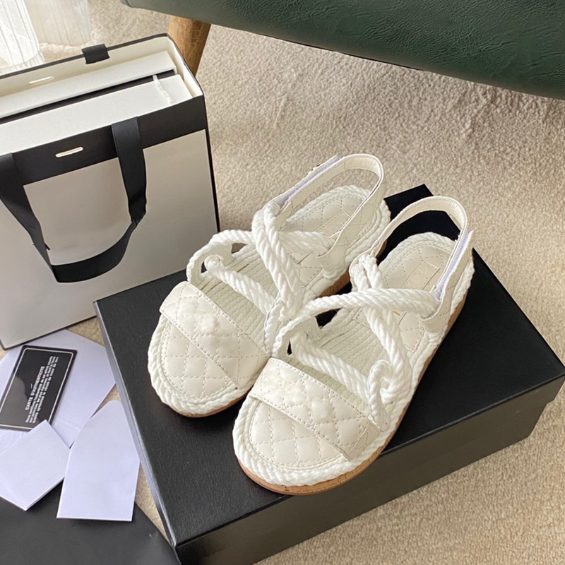 

22Ss Luxury Designer Fashion Channel Beach Platform Sandals Strappy Velcroed Women Shoes Round Toe Retro Diamond Color Matching Spring Summer Shoes, Box