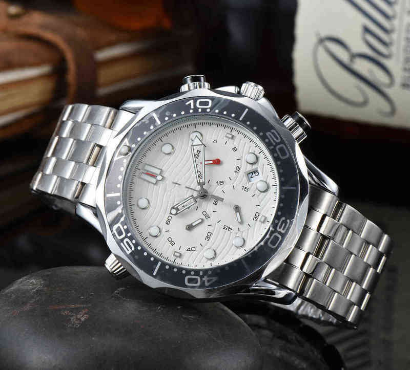 

fashion watches for mens montre diamond movement Luxury designer Watch Fashion Women's Men's watch KRS8