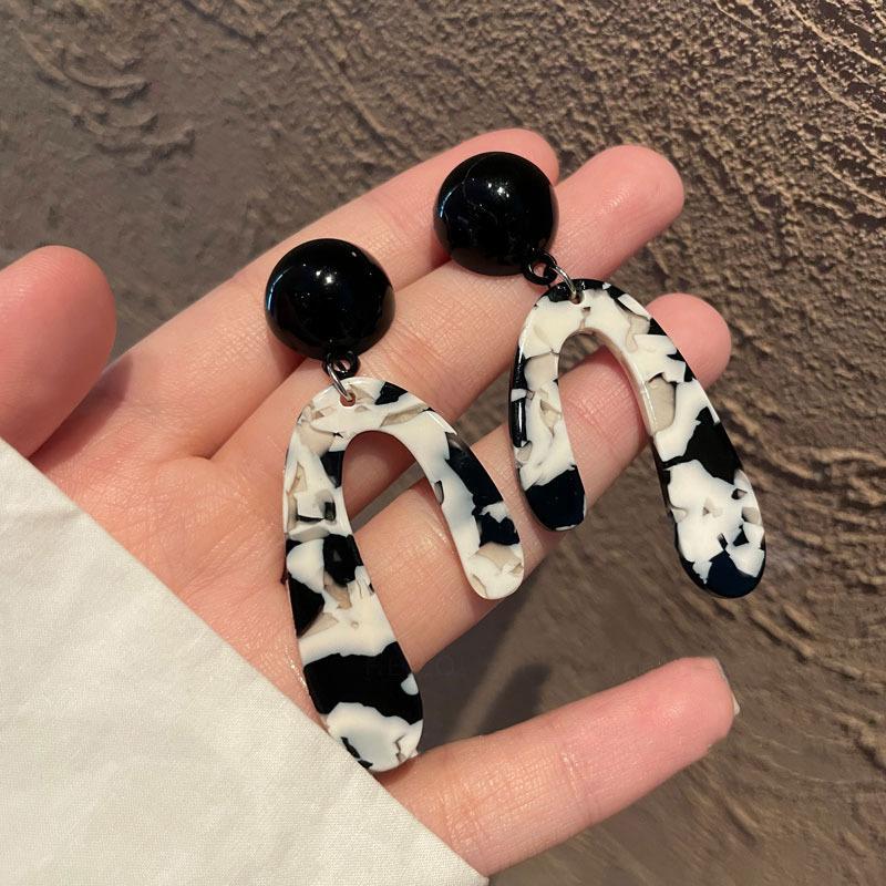 

Dangle & Chandelier Korean Acrylic Earrings For Women 2022 Girls Cow Pattern Earring Fashion Vintage Brincos Jewelry Accessories GiftDangle