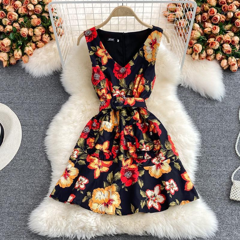 

Casual Dresses 2022summer Retro Printed Waist-Controlled Slimming V-Neckline Sleeveless Dress Small A- Line Skirt Short, Black