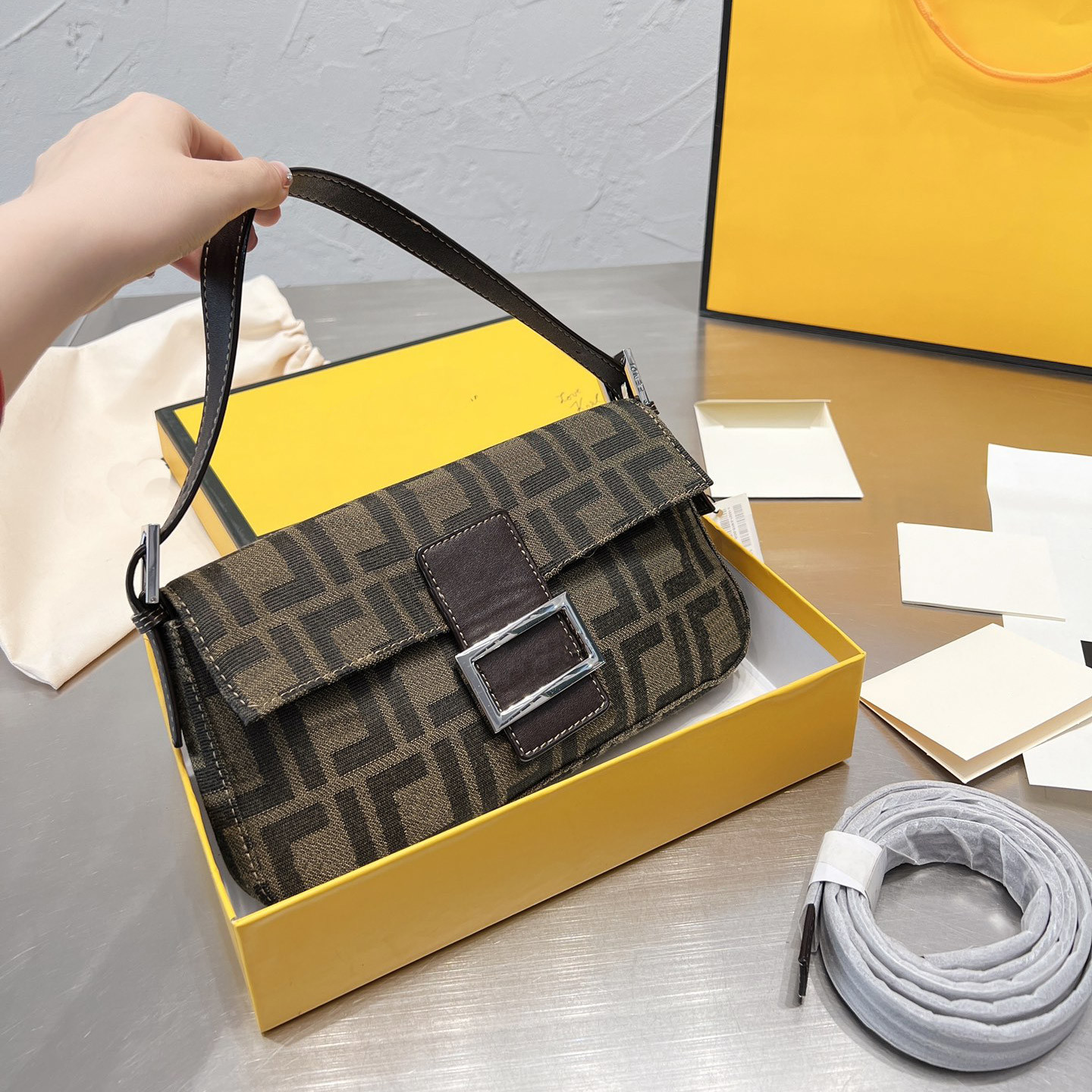

Luxuries Bags Crossbody Bag Travel Clutch Handbag Purse Fashion Hardware Envelope Flap Letter Embroidery Women Postman Retro Messenger, F3