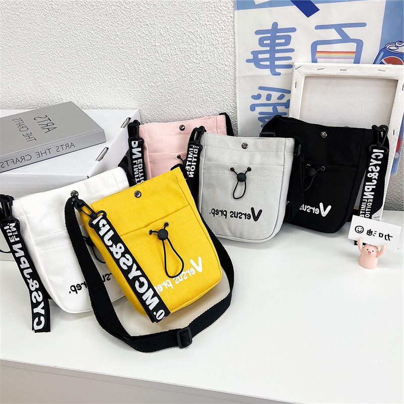 

Designer-Cute little bag 2022 new summer little frh girl Canvas Msenger Bag student one shoulder Bucket Bag, Black