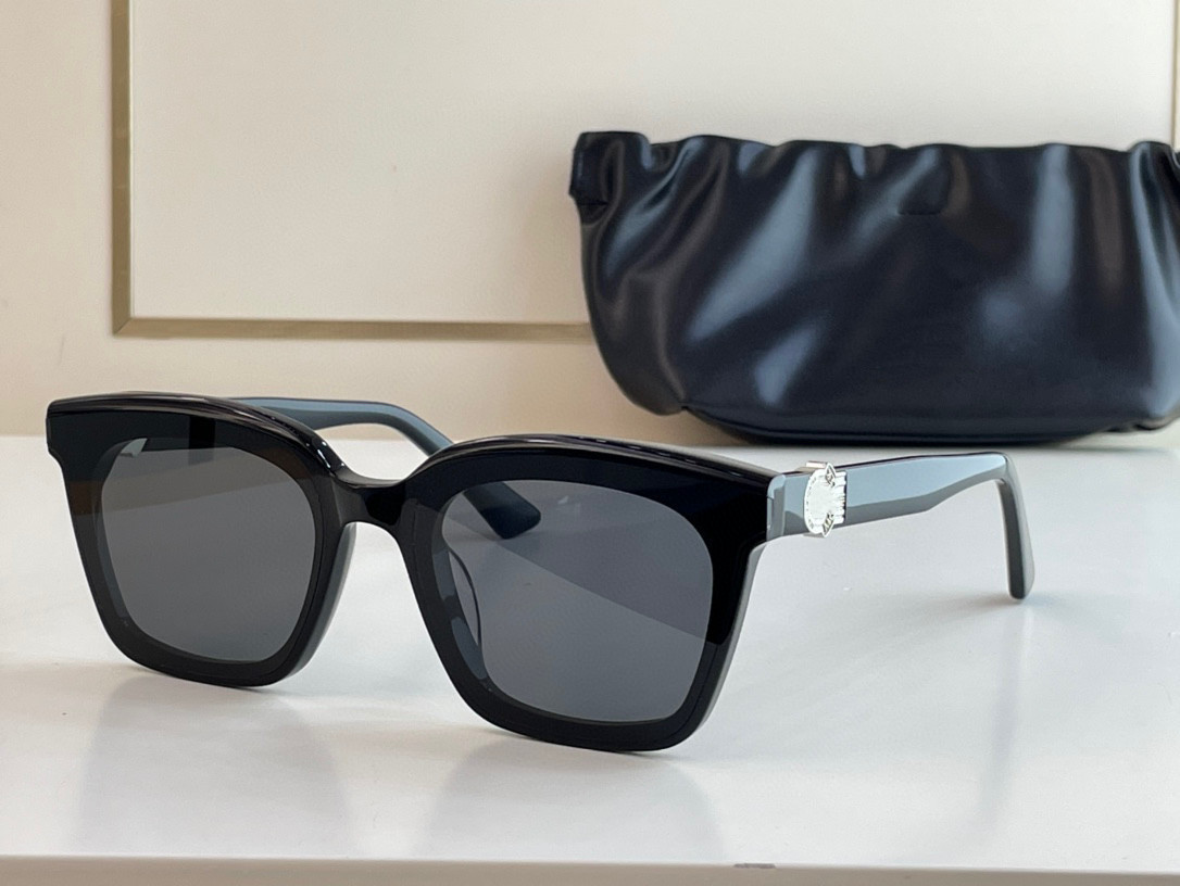 

Summer Sunglasses For Men and Women style SWIPE 3 Anti-Ultraviolet Retro Plate Full Frame Special design Eyeglasses Random Box