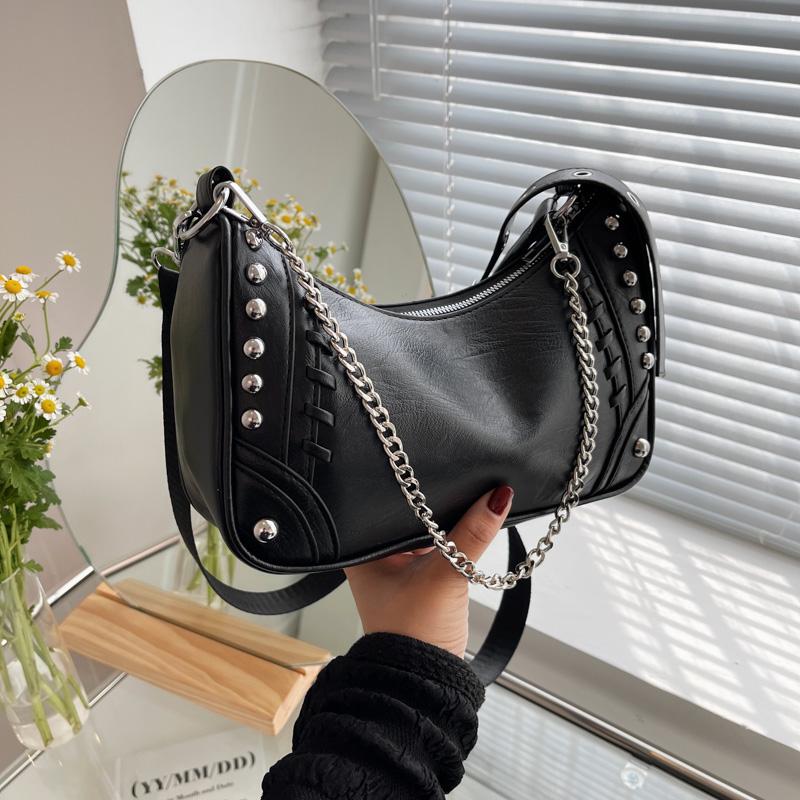 

Evening Bags Vintage Chains Rock Crossbody Bag Designer Brands Rivet Women Shoulder Luxury Soft Pu Leather Lady Handbags Punk Purse 2022Even, Black