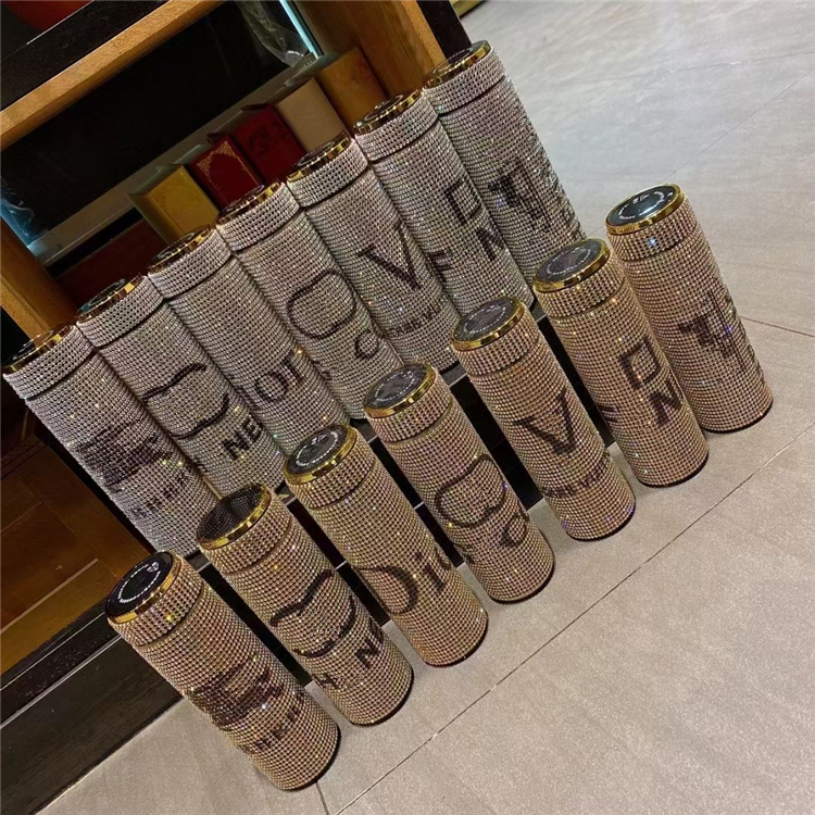 

Personalized Diamond Letter Tumblers Designer Vacuum Cup LED Smart Display Temperature Water Bottle Luxurys Stainless Steel Insulation Bottles Christmas Gifts, As picture