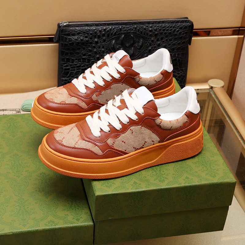 2022 Designer Luxury Top Quality Chaussures décontractées hommes Femmes Cow Leather Snake Ace Bee Tiger Lettre G Mélange broderie Red Green Robe