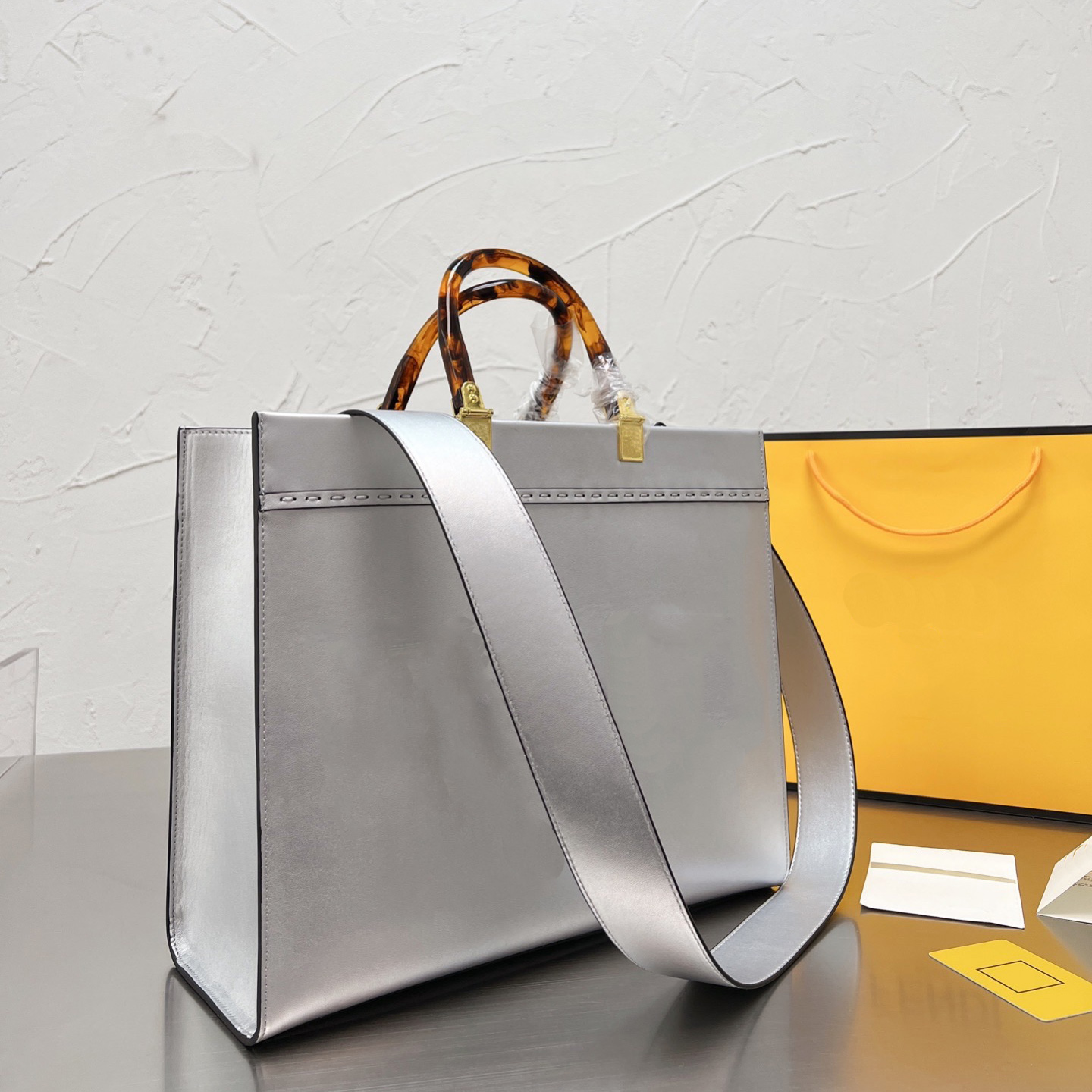 Sac de créateur Femmes Tote Sacs Fashion Totes Sunshine Sac Plus de couleurs Hand-sac Silver Woman Handsbag Holiday Grand capacité Brand Design-s