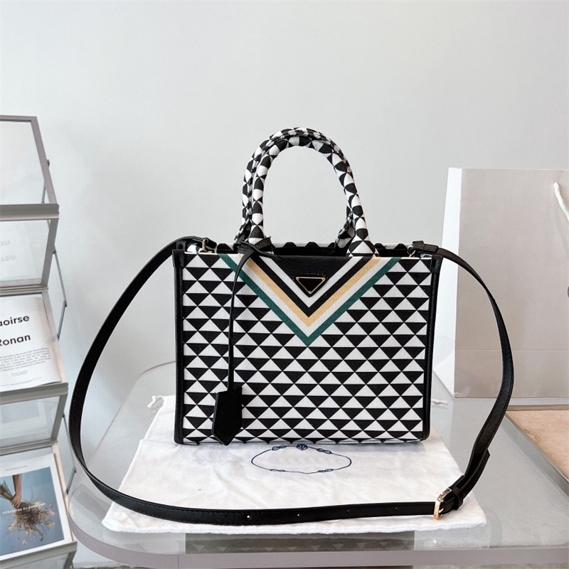 

Womens Tote Shopping Bags Luxury Designer Symbole Handbag For Woman Mens Fashion Cross Body Totes Shoulder Messenger Bag Ladies Wallet Bags, As pics