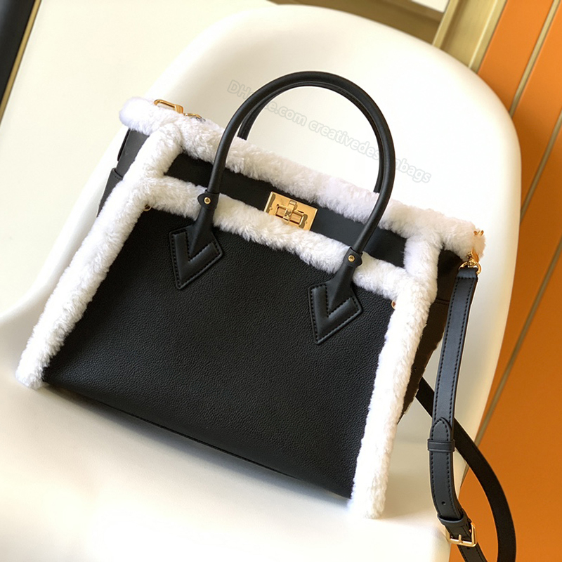 

Wool Fleece Tufted totes bags Shoulder Shopping Bag On My Side MM Handbag Designer Women Fur Tote Shearling and Grain Calfskin Handbag 58918, Black
