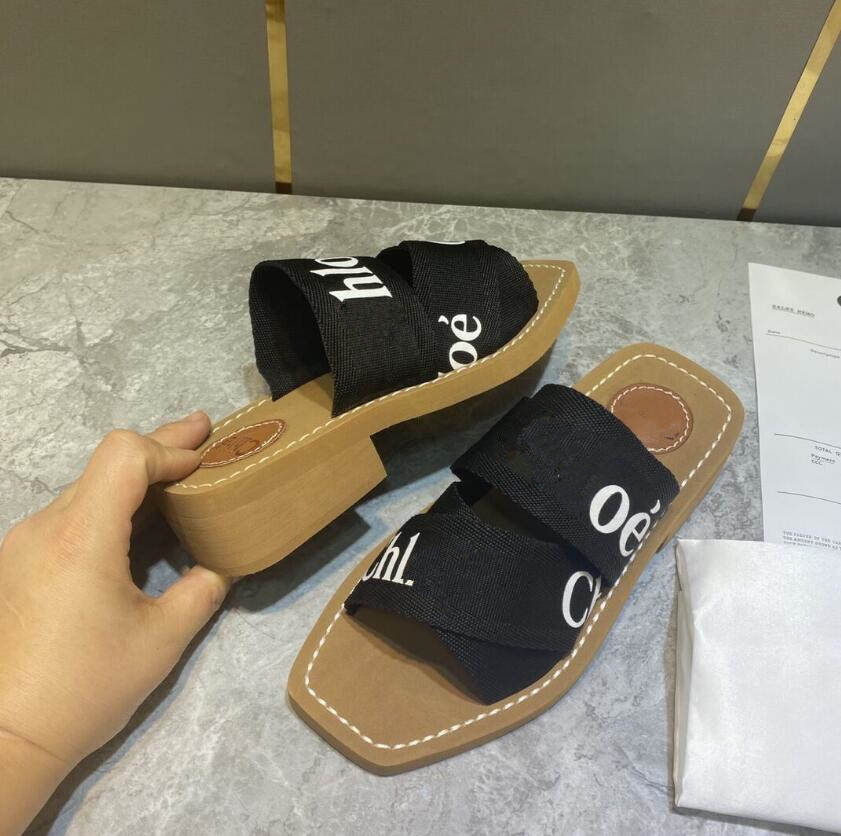 

Summer Fashion Ladies Roma Slippers Chunky Heel Sandals Outer Wear Versatile Flip Flop Luxury Brand Non-slip Casual Embroidered Beach Shoe For Women, Beige