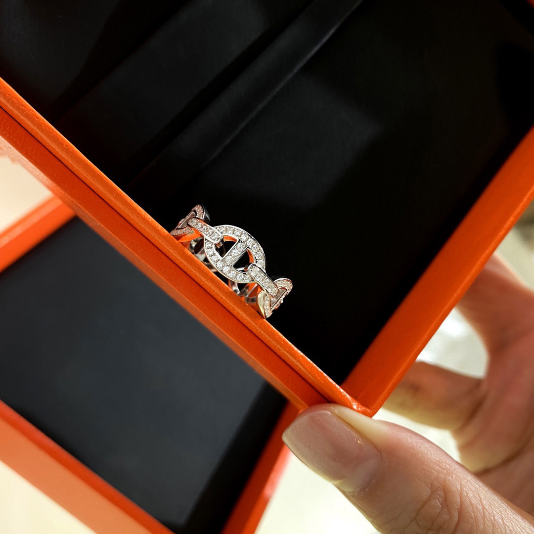 

Women ring Luxurys Designers Rings With Side Stones Letter Diamond fashion Weddings ring High quality versatile Valentine's Day gift exquisite appearance very good