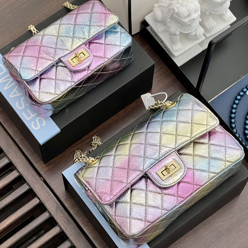 

Classic Mini Flap Dyed Rainbow Gradient Metal Lambskin Bags Genuine Leather Mermaid Princess Cosmetic Case Large Capacity Luxury Designer Handbags 20CM/23CM, Box