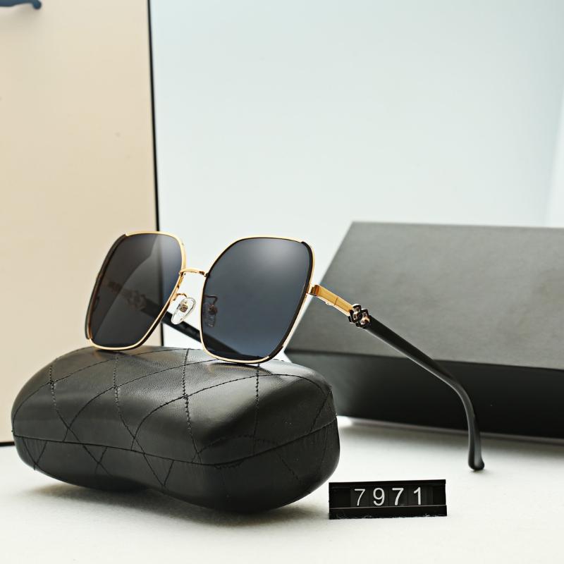 

Sunglasses Gradient Personality Fashion Large Frame Ladies Light Color UV400Sunglasses