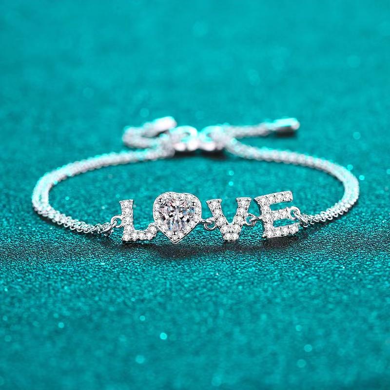 

Charm Bracelets Trendy 925 Silver Love Heart Moissanite Bracelet For Women Jewelry Plated Platinum 0.5ct D Color VVS1 BraceletsCharm