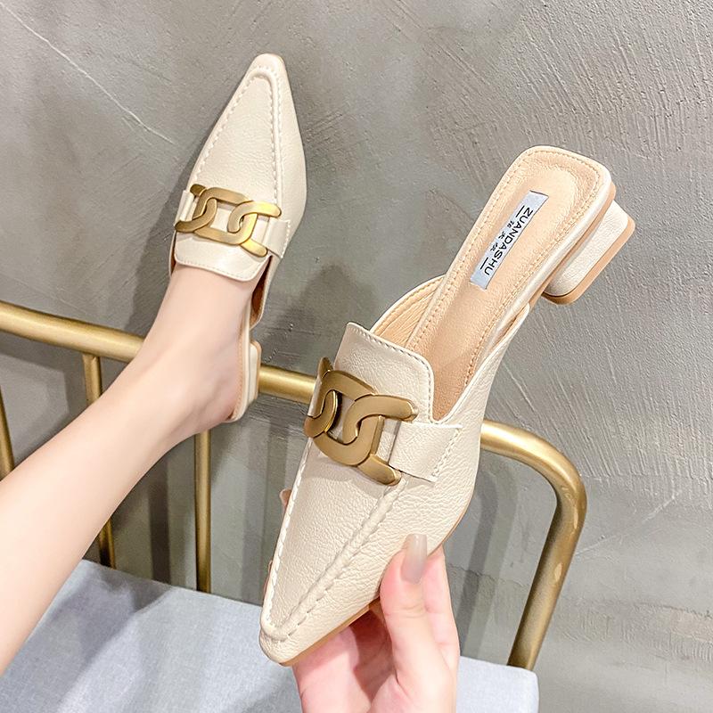 

Slippers 34-42 Plus Size Metal Chain Women Sandalias Summer Beach Shoes Cover Toe Slides Low Heels Pointed Mules Femme 2022, Apricot