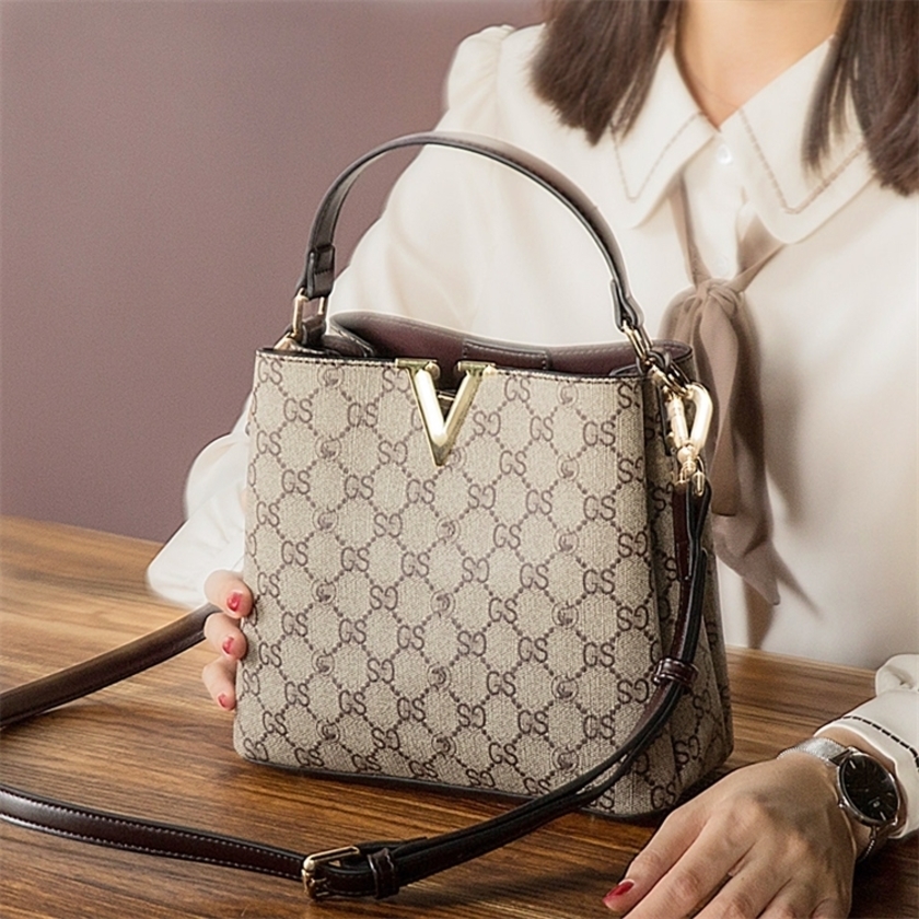 

20% off sitewide 2022 Top Design Luxury Bags high quality old printed Bucket large capacity hand Messenger Bag women's bag, Brown