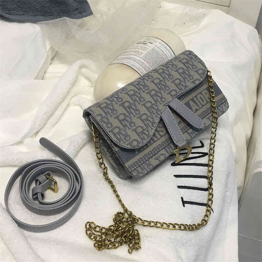 

Factory direct sale Trendy women's French minority Retro mobile phone foreign style one shoulder chain chest bag, Gray